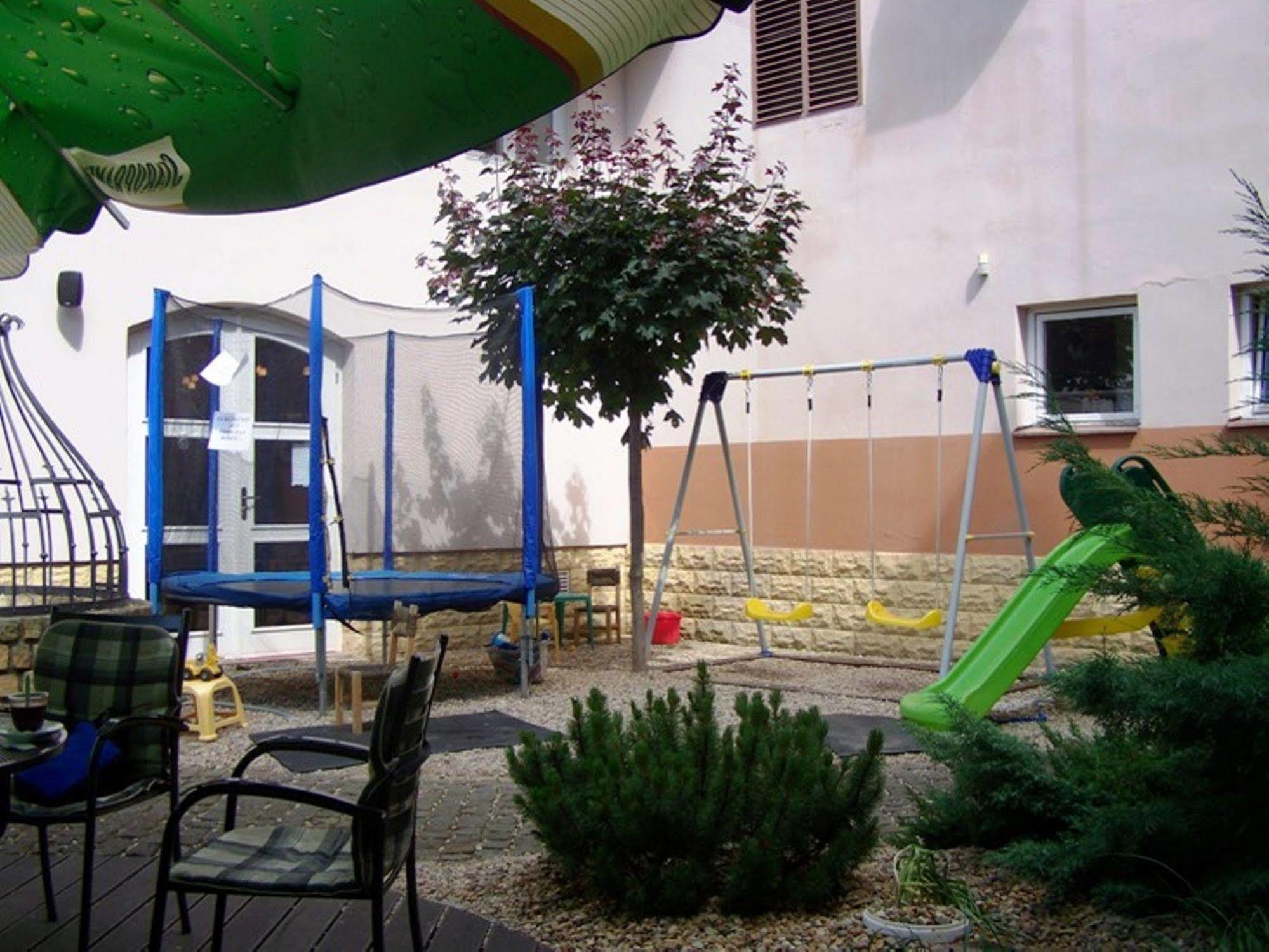 Hotel Pariz Jičín Exterior foto